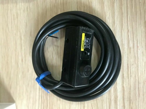 1pc omron m5md2 proximity - 1pc,