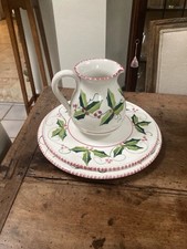 Christmas Jug and Matching Serving and Display Plates x 2 VGC