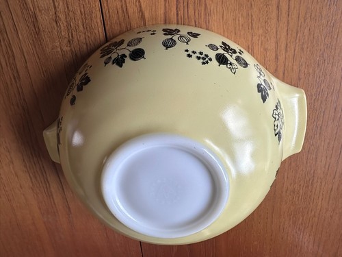 Pyrex gooseberry cinderella - gooseberry,
