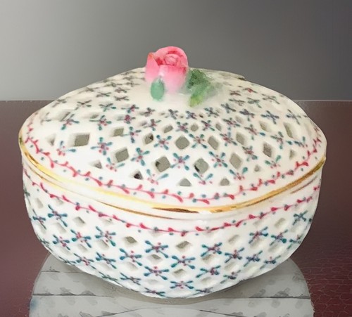 Vintage porcelain trinket box - vintage,