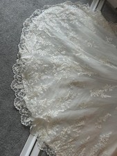 Ivory Lace Wedding dress Never Worn 