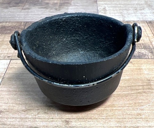 Vintage black cast iron mini - cast,