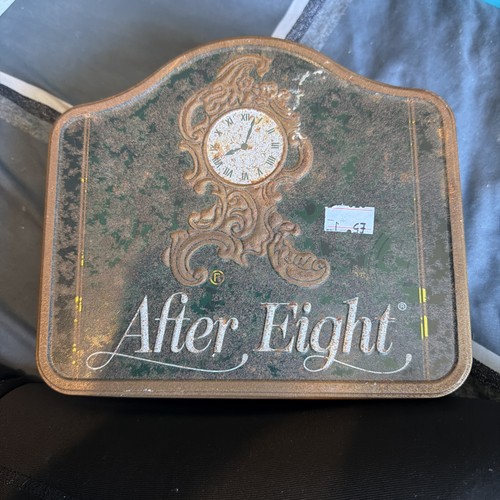 Tin full different buttons - full,