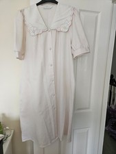 Ladies Short Sleeved Dressing