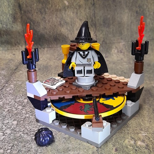 Lego harry potter sorting hat - harry,