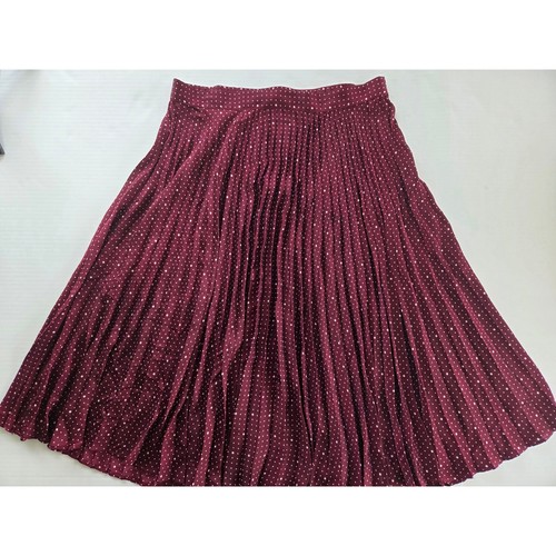 Free assembly burgundy polka - assembly,