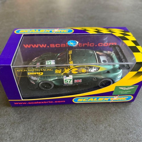 Scalextric aston martin - scalextric,