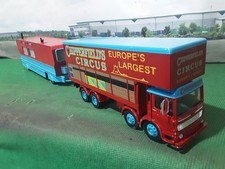 Corgi truck in Chipperfield livery & code 3 caravan.