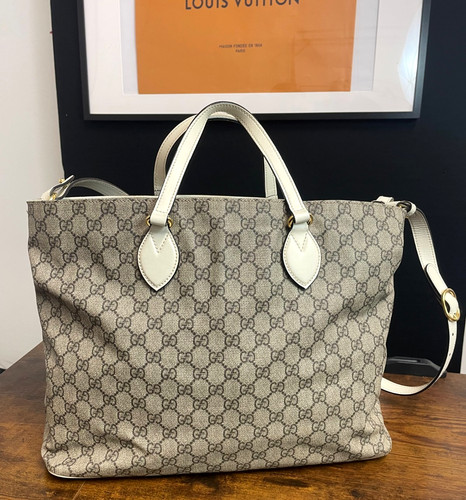 Gucci supreme bag - bag, changing