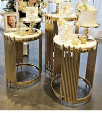 Gold metal round plinth - metal,