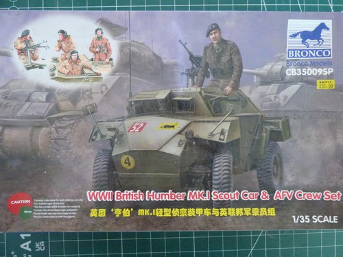 Bronco 35009 supereb - 1/35,