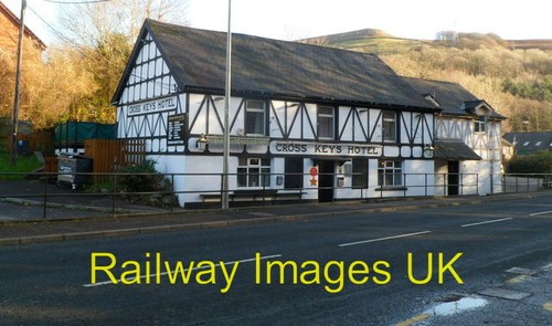 Photo pub cross keys - -,