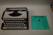 Olympia Traveller Deluxe 8 Portable Mechanical Typewriter