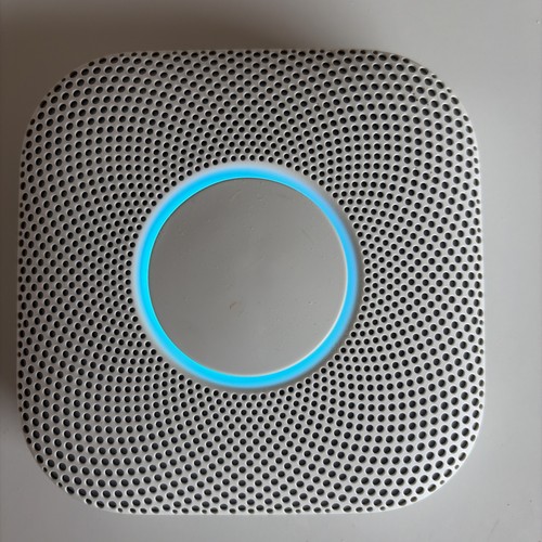 Wired mains google - x,