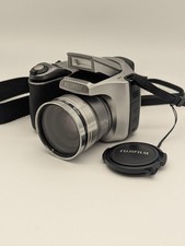 Fujifilm FinePix S5700 Bridge Digital Camera 7MP + Hoya brand step-up ring.