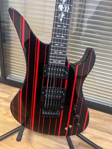 Synyster gates black - black, red