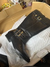 Legroom Woman’s Boots