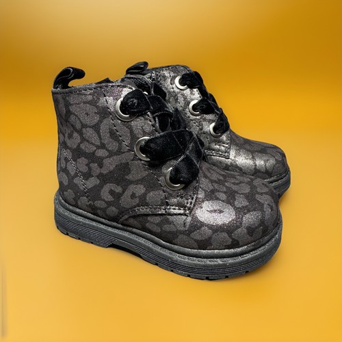 New box ankle boots for - new, in