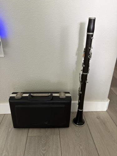Vintage conn clarinet - c.g.,