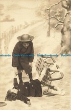 R642600 Two children with