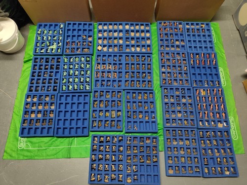 Warhammer plastic figures and - figures,