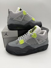 Jordan 4 Retro SE Mid Neon 95