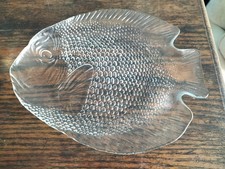 Fish shape plate moulded glass - plate,