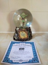 Bradford Exchange Limited Edition Star Wars Jedi Master Yoda Illuminated Globe