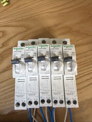 Schneider 16a rcbo acti - rcbo,