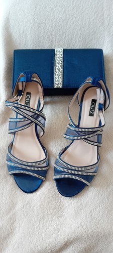 Quiz beautiful navy blue - quiz,