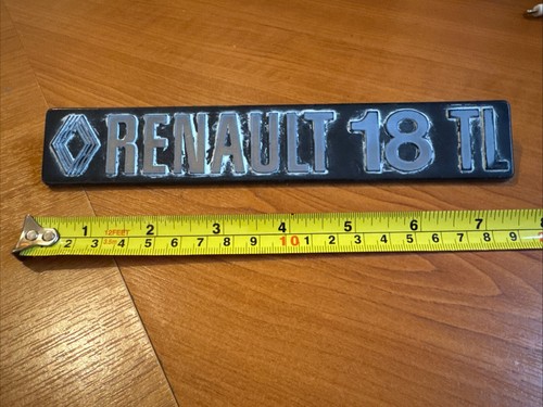 Renault plastic badge - plastic,
