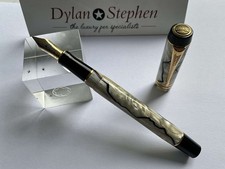 Parker Duofold International Pearl + Black fountain pen 18K medium gold nib