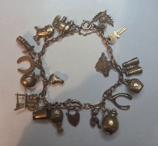 9ct gold antique charm - 9ct,
