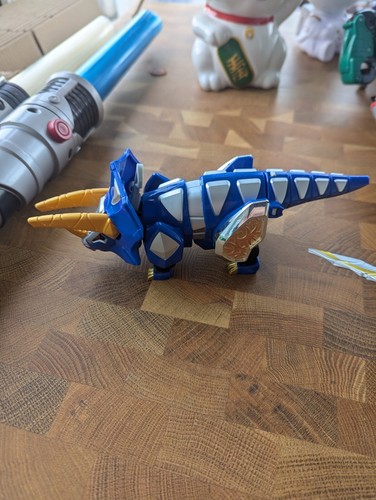 Power rangers dino - dino, thunder