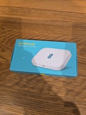 EE Mini Hub Halo White Half