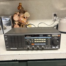 Kenwood R-2000 Ham Radio