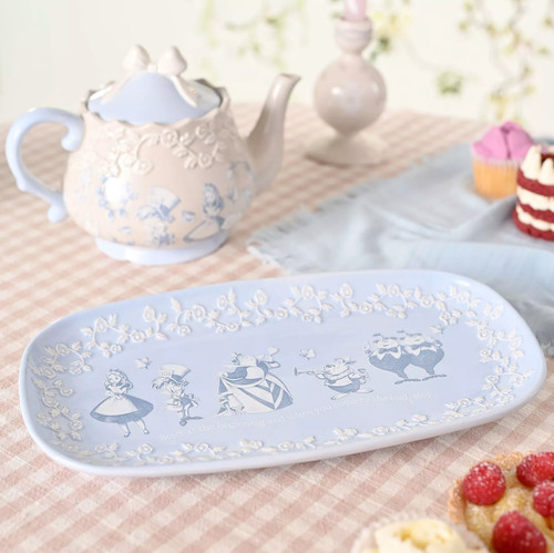 Alice wonderland serving - alice,