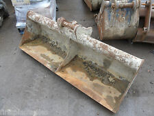 5FT-1.5M JCB Ditching/grading bucket P/D 50mm D/W 160mm C/C 260mm (588)