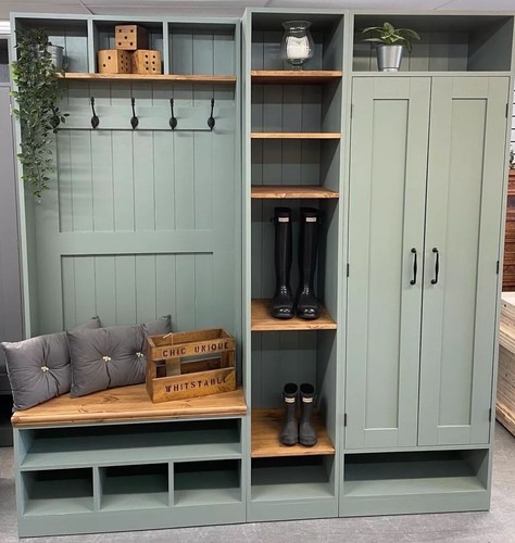 Boot room flexible storage - boot,