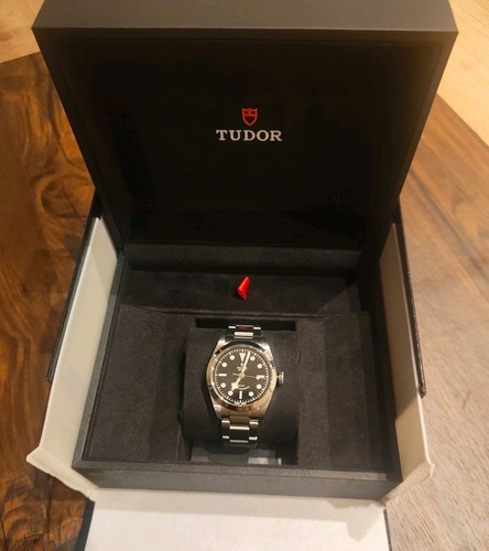 Tudor black bay 36mm - black,