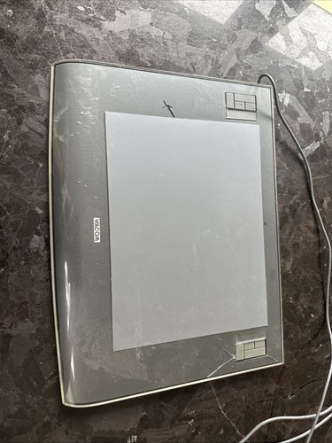 Wacom intuos graphics tablet - wacom,