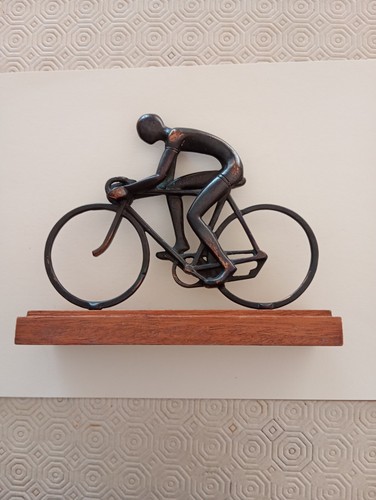 Vintage bronze sculpture - bronze,