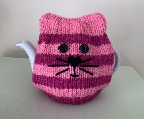 New hand knitted pink - new,