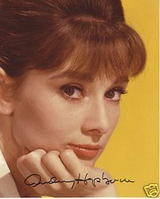 AUDREY HEPBURN AUTOGRAPH