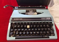 Silver-Reed SR 180 De Luxe Vintage Retro  Duck Egg Blue Typewriter in Case