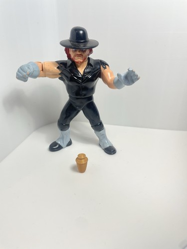 Wwf hasbro undertaker action - wwf,