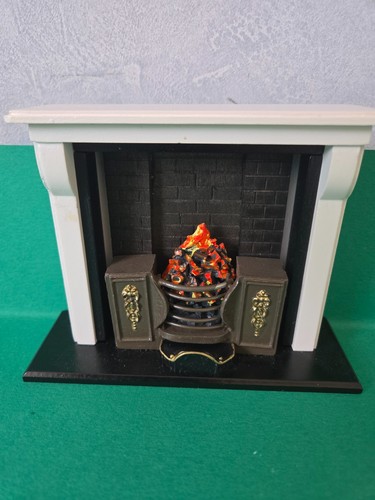 Doll house grey white resin - house, grey/white