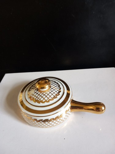 Porcelain ornamental pan - ornamental,