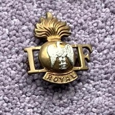 Royal Irish Fusiliers Bi-Metal Shoulder Title. 2 Intact Lugs. Westlake 1401