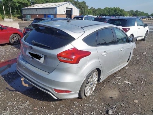 Ford focus line mk3 rear - st,
